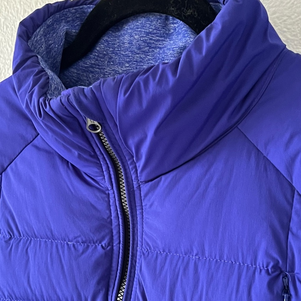 Lululemon Fluffed Up Down Jacket in Pigment Blue Size 10 - Picture 11 of 15
